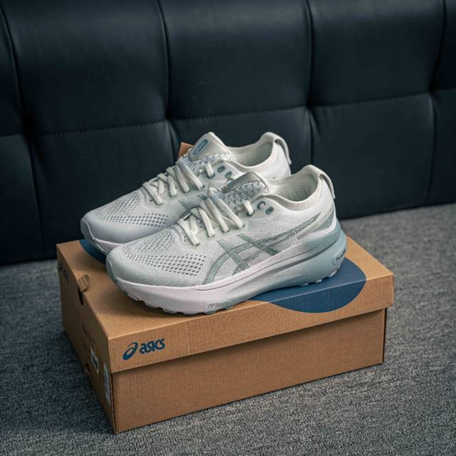 核心私 asics亚瑟士 Gel-Kayano 31 platinum低帮专业有氧超轻便运动跑步鞋 全新原装数据开发 符合人体工程学 一体式双层编制鞋面 高弹性