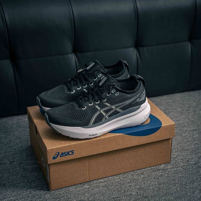 核心私 asics亚瑟士 Gel-Kayano 31 platinum低帮专业有氧超轻便运动跑步鞋 全新原装数据开发 符合人体工程学 一体式双层编制鞋面 高弹性