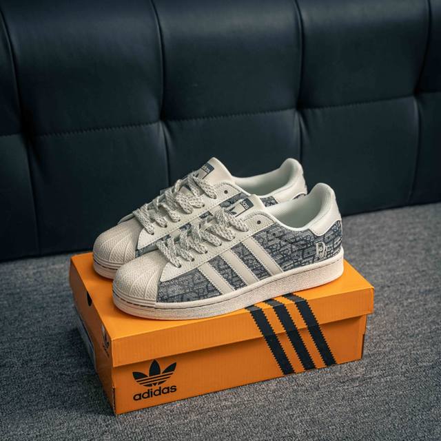核心私 阿迪达斯Adidas三叶草 Originals Superstar贝壳头系列低帮经典百搭休闲运动板鞋 货号 Hs3080 尺码 36 36.5 37.5