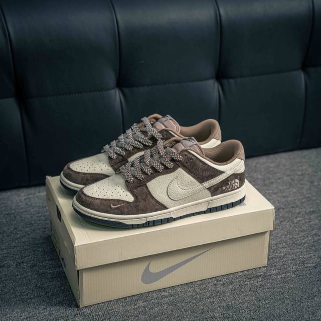 核心私 nike Dunk 全套原楦原模倾力打造完美版型 独家原厂航空铝磨具打磨大底 鞋头坡度极致还原 无解鞋型 原盒原配 圈内天花板工艺 原厂冲刀 超高清洁度