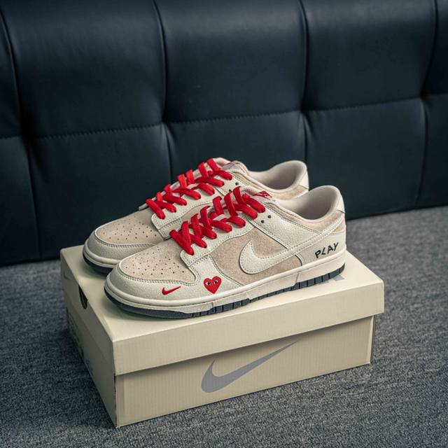 核心私 nike Dunk 全套原楦原模倾力打造完美版型 独家原厂航空铝磨具打磨大底 鞋头坡度极致还原 无解鞋型 原盒原配 圈内天花板工艺 原厂冲刀 超高清洁度