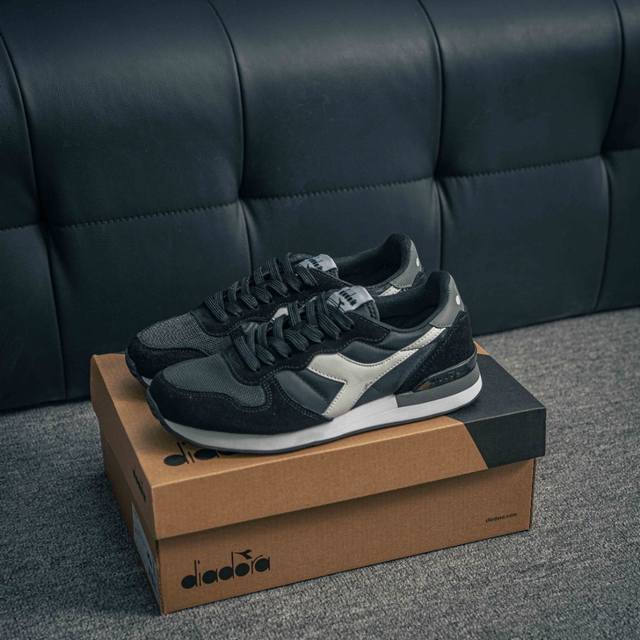 核心私 diadora Camaro 迪亚多织物牛反绒复古跑鞋 C5603 #Camaro系列的灵感来源于1985年的运动型录 复古跑鞋的造型 Eva 减震中底