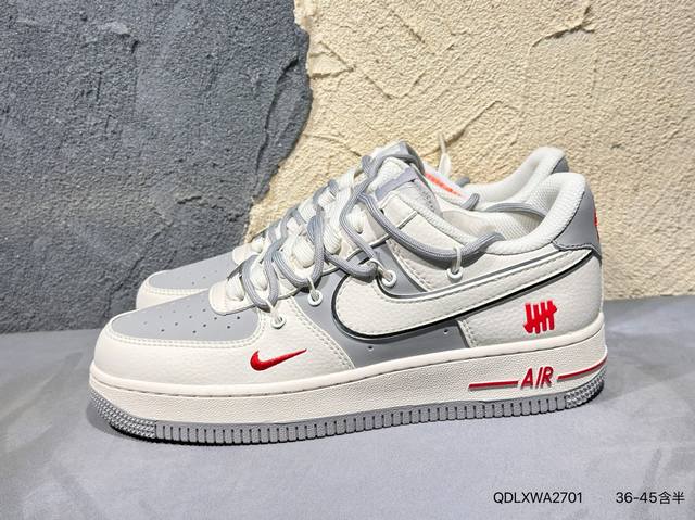 新品上市实拍 耐克Nike Air Force 1 07空军一号低帮百搭休闲运动板鞋 柔软 弹性十足的缓震性能和出色的中底设计 横跨复古与现代的外型结合 造就出