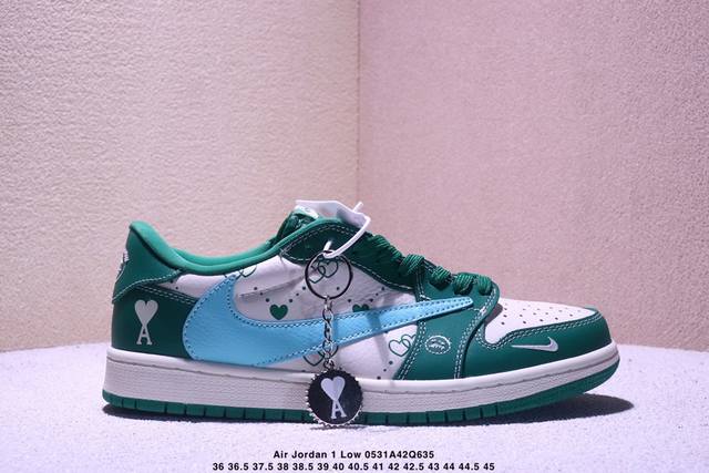海外爆款限量发售！Travis Scott X Fragment Design X Jordan Air Jordan 1 Low Og Sp “问界联名 鎏金