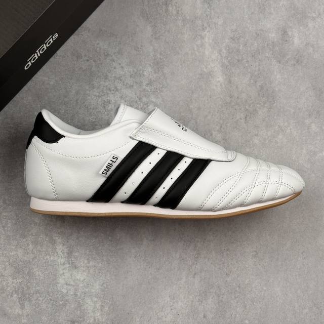 本地 核心私 神版 底越薄，越时髦！Jennie穿搭代言款，阿迪达斯Adidas Originals Taekwondo Low Black White 跆拳道