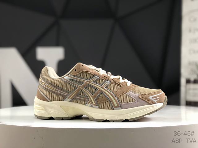 亚瑟士 Asics Gel-1 舒适运动防滑耐磨低帮休闲跑步鞋 在透气和防滑方面也是很出色 有前掌透气网布加上鞋底X型纹路增强了透气性和地面抓地力 跑起来也能感