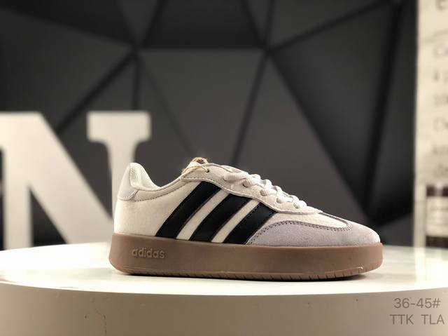 阿迪达斯Adidas Barreda T头鞋德训鞋运动鞋 原楦原纸板开发 尼龙+麂皮拼接鞋面，舒适透气。宽楦鞋型，释放双脚，告别束缚。Eva半透明果冻大底，脚感