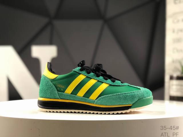 福利特价 阿迪达斯 Adidas Original Sl 72 Og 阿迪达斯 低帮 金属银蓝 德训足球风百搭低邦休闲运动板鞋 鞋款在保留了经典的外观基础上，在