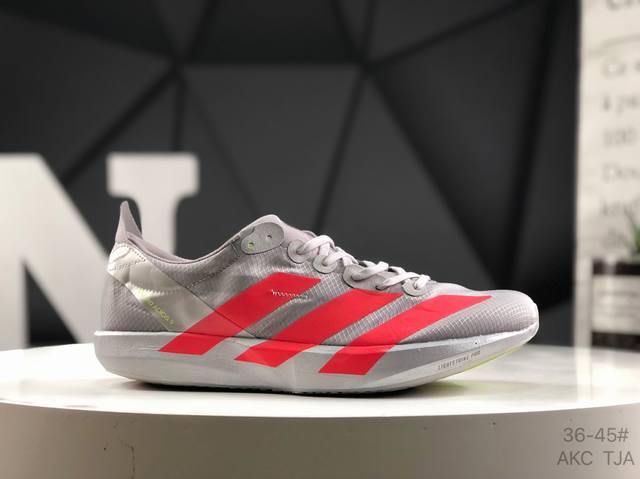 阿迪达斯 Didas Adios 9 M 阿迪超轻透气缓震跑鞋 #全新鞋款采用Lightweight Upper材料，让穿着者几乎能够体验到一种 裸足 的感觉