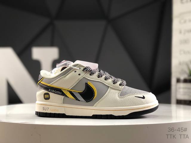 耐克 Nike Dunk Low 低帮 原装头层材料 用料绝不含糊 独家版型蒸馏加工带来的是更好的视觉和脚感体验 清洁度 电绣工艺 皮料切割干净无任何毛边 细节
