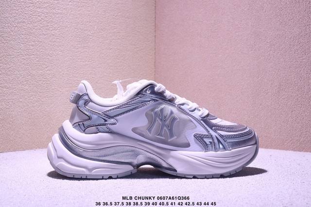 公司级Mlb Chunky Classic Embo Monogram 人气单品 学长鞋系列低帮老爹风轻量增高厚底百搭休闲运动慢跑鞋高级街头休閒品牌Mlb公开了