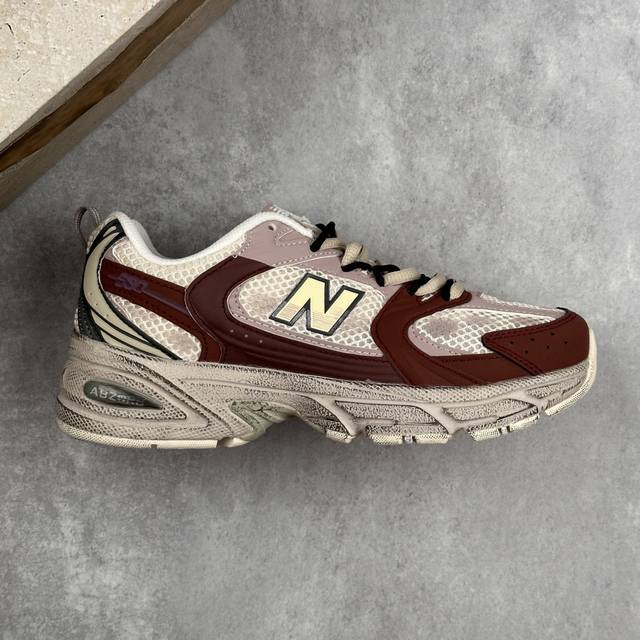 本地 核心私 新百伦 Nb New Balance Mr530系列复古老爹风网布跑步休闲运动鞋 小众老爹鞋 New Balance 530系列鞋款最早风靡于 0