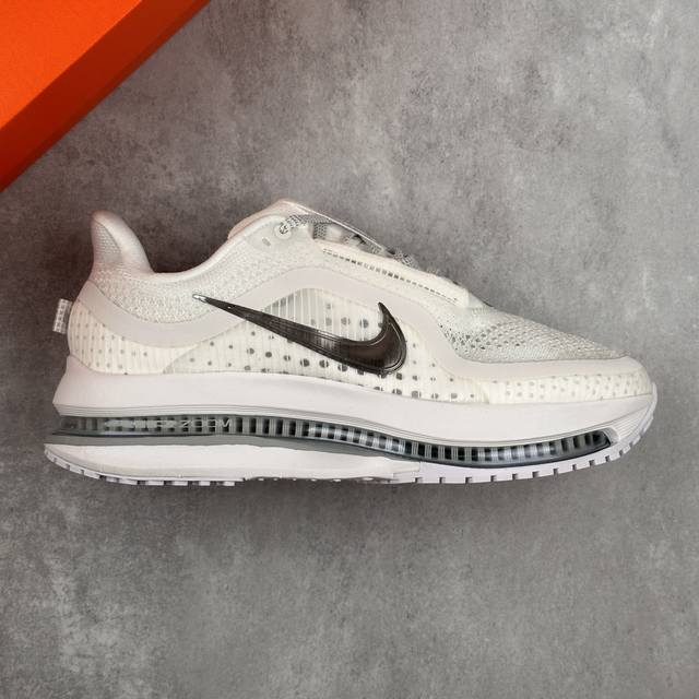 本地 核心私 2025年跑鞋王者降临，耐克推出的顶级飞马 W Nike Pegasus Premium 全掌气垫 纤维气柱网面跑步鞋 中底三明治结构，Zoomx