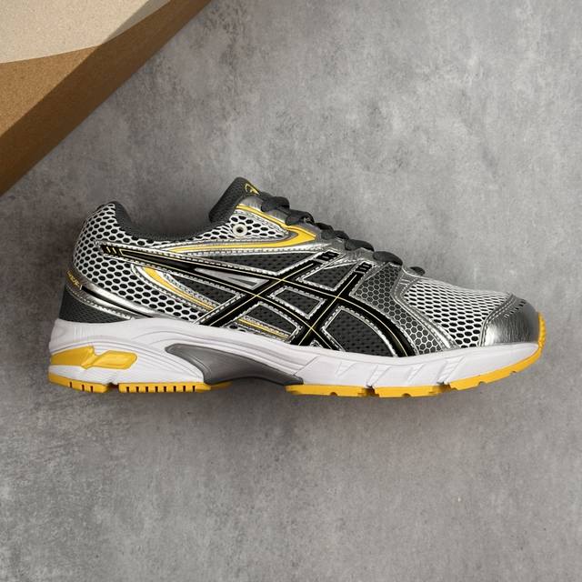 本地 核心私 公司级Asics亚瑟士新款Gel-Ds Trainer 14情侣运动鞋时尚复古运动休闲鞋 整体色调采用了米色和绿色等大地色系，宛如将澳大利亚的自然