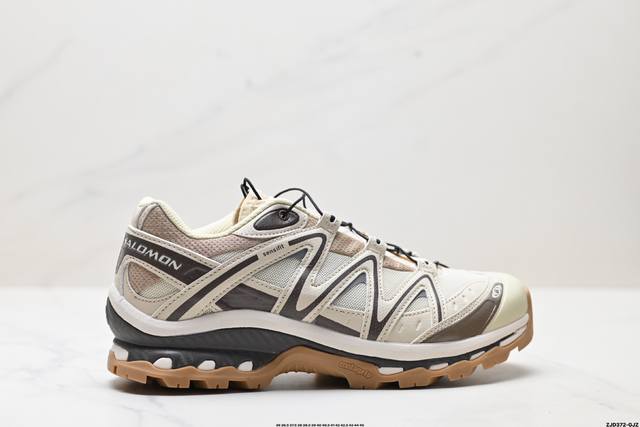 公司级Salomon萨洛蒙 Xt-Quest 探索者系列户外越野跑鞋 鞋面采用Sensifit贴合技术 全方位贴合包裹脚型 鞋跟部鞋底牵引设计 提供强大的抓地性