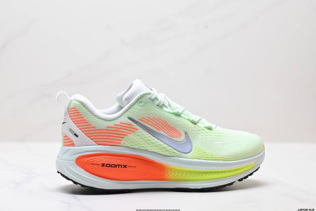 真标Nike Vomero 18 耐克 舒适减震防滑 低帮跑步鞋 货号:Hm6803-300 尺码:36 36.5 37.5 38 38.5 39 40 40.