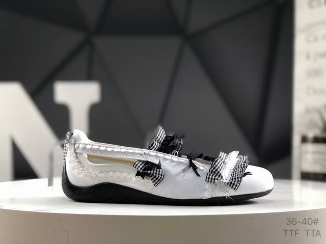 彪马 Puma Speedcat 舒适百搭 低帮 芭蕾鞋 #朴彩英 Rose 同款 配色酷感拉满 低帮设计超显脚踝纤细，上脚轻盈又舒适。不管日常出街还是运动都适
