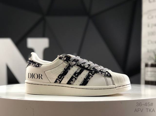 阿迪达斯 Adidas Originals Gazelle Indoor 贝壳头 三叶草休闲防滑耐磨低帮板鞋 鞋头出色设计 塑就出众贴合感 稳固的后跟贴合足部曲