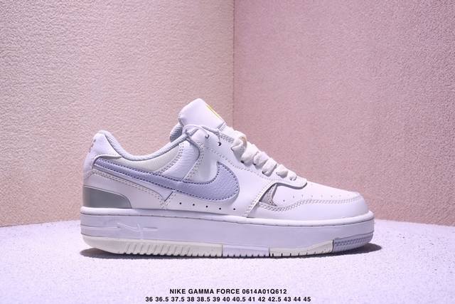 耐克W Nike Gamma Force兼顾舒适脚感和出众风范，演绎匠心之作。结构性的支撑贴合感结合复古篮球设计，塑就场外全明星风范。 货号：Fq2766- 尺
