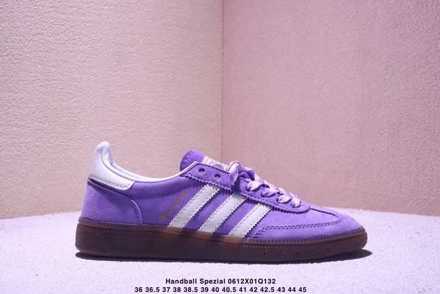 公司级Adidas Handball Spezial 官方正确版本 阿迪达斯经典款 复古休闲板鞋 全鞋采用反毛皮制作 牛筋耐磨大底 承载青春情怀的板鞋 经典三条