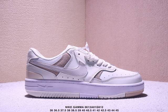 耐克W Nike Gamma Force兼顾舒适脚感和出众风范，演绎匠心之作。结构性的支撑贴合感结合复古篮球设计，塑就场外全明星风范。 货号：Fq2766- 尺