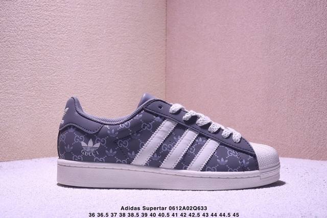 纯原 Clot X Ad Originals Supertar#贝壳头Lv联名限定 贴合柔软皮料蓝白配色 ，这双鞋的整体设计思路和风格可以说很Clot。鞋款整体