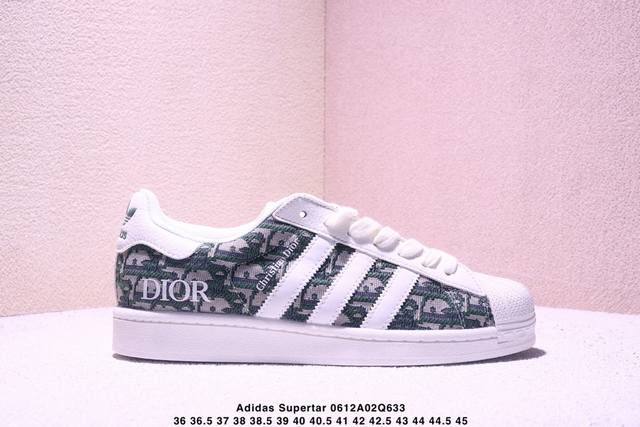 纯原 Clot X Ad Originals Supertar#贝壳头Lv联名限定 贴合柔软皮料蓝白配色 ，这双鞋的整体设计思路和风格可以说很Clot。鞋款整体