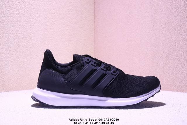 公司级阿迪达斯Adidas Ultra Boost休闲运动慢跑鞋 Adidas 最强跑鞋 Ultraboost 的影响力仍驰骋于业界，进入下半年之后，对于 的展