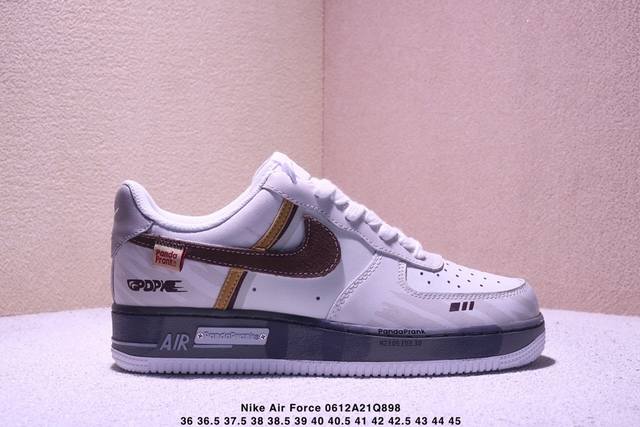 耐克 Nike Air Force 1 ’07 空军一号低帮百搭休闲运动板鞋。柔软、弹性十足的缓震性能和出色的中底设计，横跨复古与现代的外型结合，造就出风靡全球