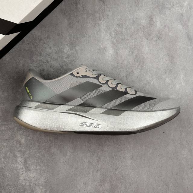 本地 核心私 阿迪达斯 Adidas Adizero Evo Sl M 轻盈跑鞋 耐磨减震专业跑步鞋 冲向目标，一路向前，不断挑战和突破自我 无论是平时训练还是