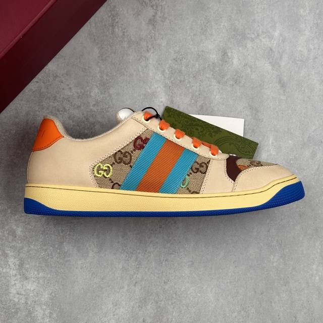本地 核心私 Gucci~~2025最新配色小脏鞋 休闲鞋 运动鞋 Zp开发纯原版本；金属双G水晶圆柱形标；Gucci原版纹织带 鞋面头层羊皮拼接双G压花牛皮，