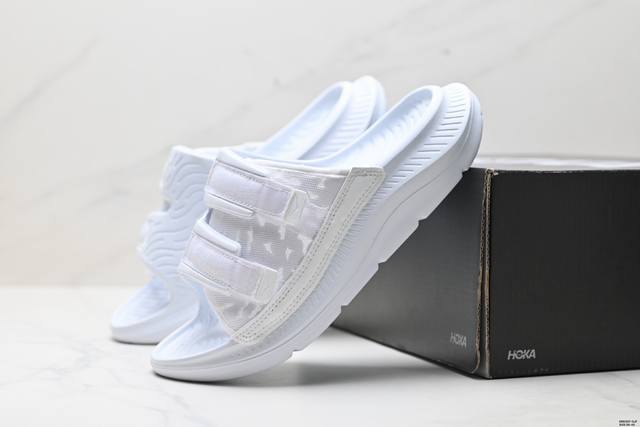 公司级Hoka One One Ora Luxe 休闲透气舒缓 橡胶底防滑一字拖鞋 轻量透气：采用轻量透气材料，即使在炎热的夏日也能保持清爽 缓震技术：鞋底的缓