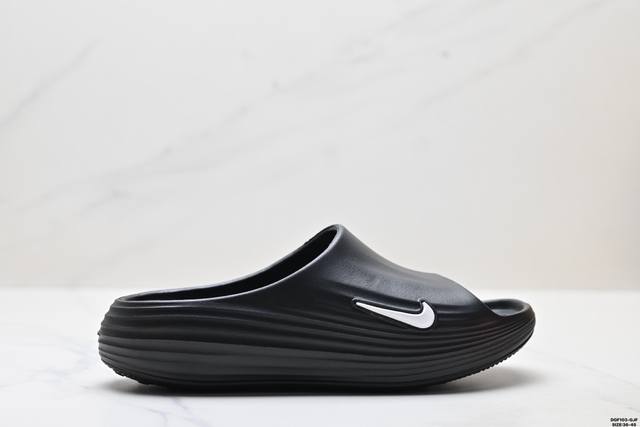 公司级Nike Reactx Rejuven8 Slide耐克 简约舒适 洞洞鞋 由兼具轻便性和耐用性的Eva泡沫打造 拖鞋的外观十分吸引人 融合了舒适与时尚的