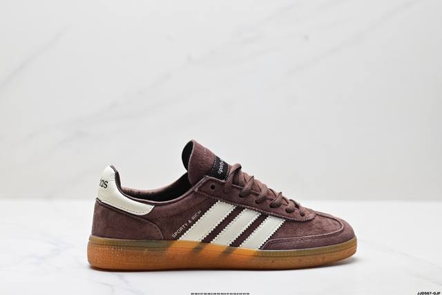 公司级Adidas Handball Spezial 阿迪达斯经典款 复古休闲板鞋 全鞋采用反毛皮制作 牛筋耐磨大底 承载青春情怀的板鞋 经典三条杠装饰鞋侧 品
