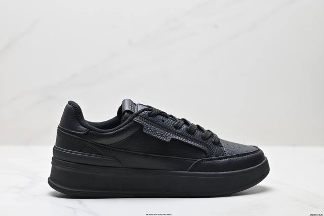 公司级Adidas 阿迪达斯板鞋休闲运动潮流百搭男士皮革拼接网布情侣款 Adidas的板鞋通常强调简约与复古，经典的三条纹设计是其标志性元素，适合喜欢低调、不浮