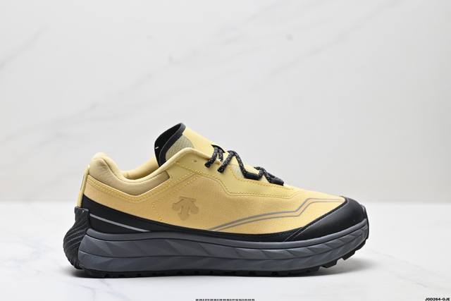 公司级迪桑特Descente Terrain D 舒适 防滑耐磨 低帮 生活休闲鞋 货号:Sq123Lcr34 尺码:36 36.5 37.5 38 38.5