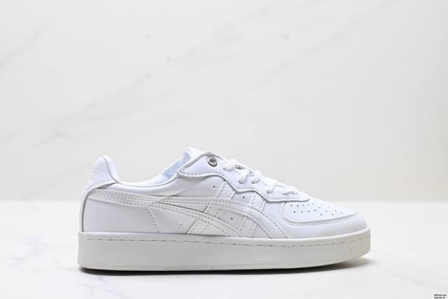 公司级Onitsuka Tiger 鬼塚虎 Gsm Sd 休闲舒适 防滑耐磨轻便 低帮 生活休闲鞋 男女同款 Gsm Sd系列运动鞋是鬼塚虎品牌旗下的一款产品，