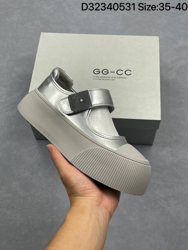 2025赵露思，新晋潮流鞋靴牌Ggcc Gg-Cc 林允同款 7Cm厚底增高 洞洞鞋 幸运星 广东大厂出品 品质推荐 春夏必备的一脚蹬包头洞洞拖鞋 厚底增高 拖