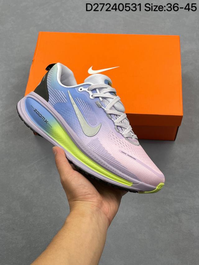 Nike Vomero 18 耐克 舒适减震防滑 低帮跑步鞋 全掌Reactx泡绵中底 前掌和后跟还配备了Air Zoom气垫单元 据说跑起来更快更舒适哦 这次