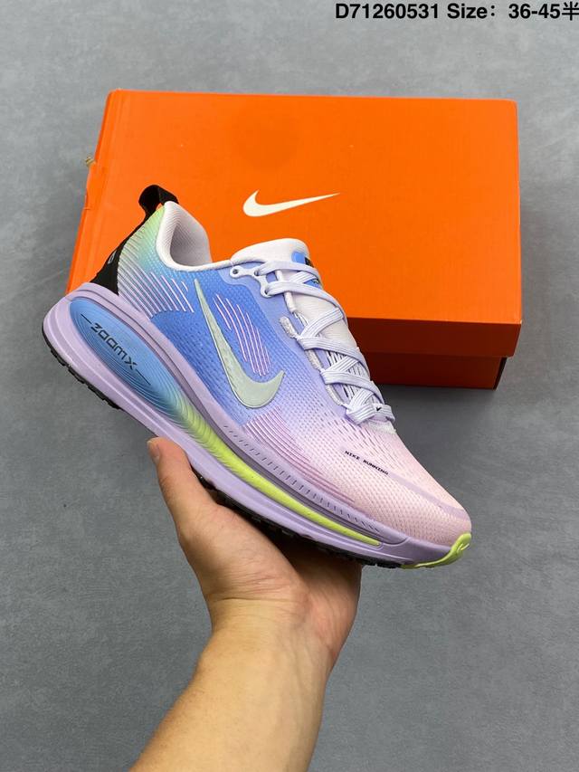 Nike Vomero 18 耐克 舒适减震防滑 低帮跑步鞋 全掌Reactx泡绵中底 前掌和后跟还配备了Air Zoom气垫单元 据说跑起来更快更舒适哦 这次