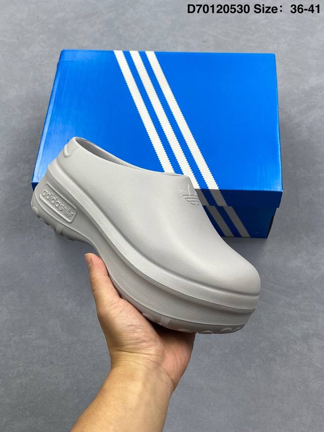 Adifom Stan Smith Mule 阿迪防滑耐磨轻便 穆勒厨师鞋 轻松脚感 一穿即走 这款拖鞋旨在致敬经典的Stan Smith 简约鞋面和后跟细节灵