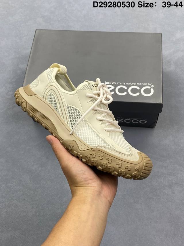 公司级Ecco爱步 透气网纱拼接 采用Ecco家族工艺 Boost 缓震爆米花大底 防滑Tpu设计 完美抓地力防滑 轻便运动休闲鞋 Id：D29 530