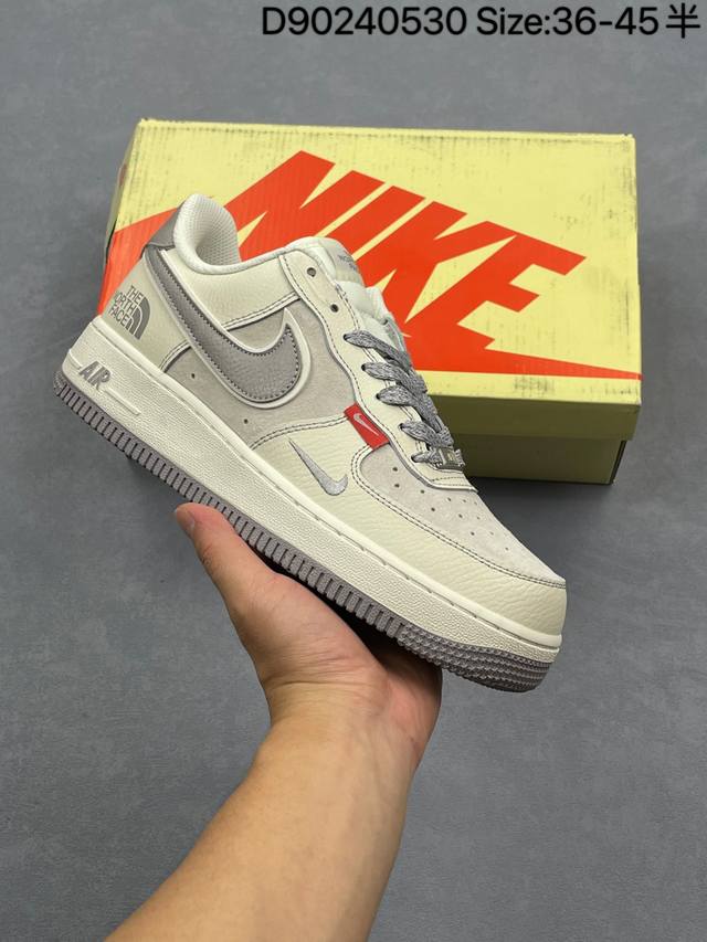 公司级Nike Air Force 7 原楦头原纸板 打造纯正低帮空军版型 专注外贸渠道 全掌内置蜂窝气垫 原盒配件 原厂中底钢印、拉帮完美 货号：Dm6868