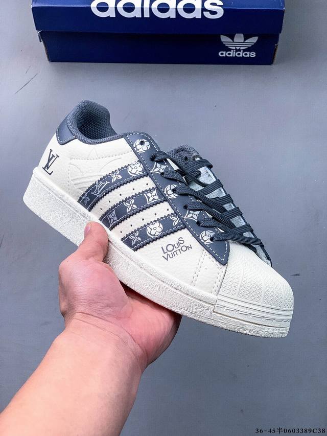 集图 公司级头层！阿迪达斯Adidas Superstar 贝壳头经典百搭休闲板鞋 渠道正品订单 诠释市场最高工艺水平 贝壳头经典小白板鞋 专柜上架同步配色 全