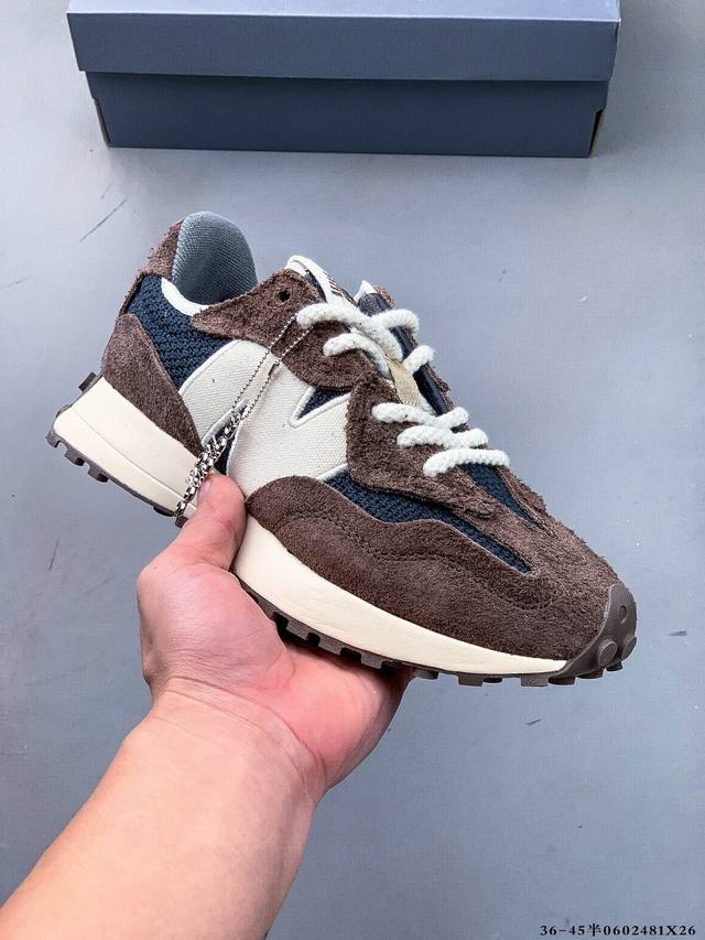 New Balance Ms327系列复古休闲运动慢跑鞋 原鞋打版 细节完美 采用尼龙及猪巴革麂皮物料拼接构成#中底高弹Pu材质及满丁防滑橡胶外底上世纪 70