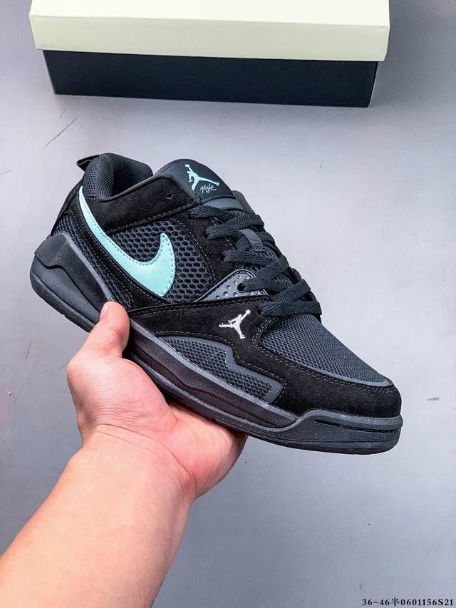 Nike Air Jordan Cmft Era 新款透气百搭休闲鞋 Jordan Cmft Era 聚焦于日常舒适体验，采用低帮轮廓，搭配网眼与麂皮材质鞋面，