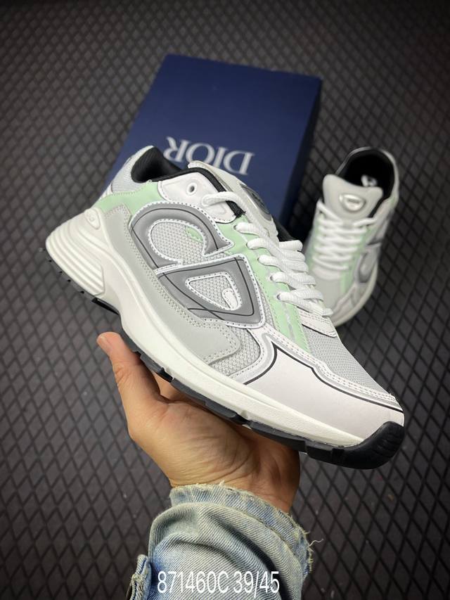 福利特价 C Dior 迪奥 Stone Island 联名款B30系列休闲 运动鞋 老爹鞋这次精彩的合作堪称一场别开生面的对话，展现了非凡的创意。金琼斯 Ki
