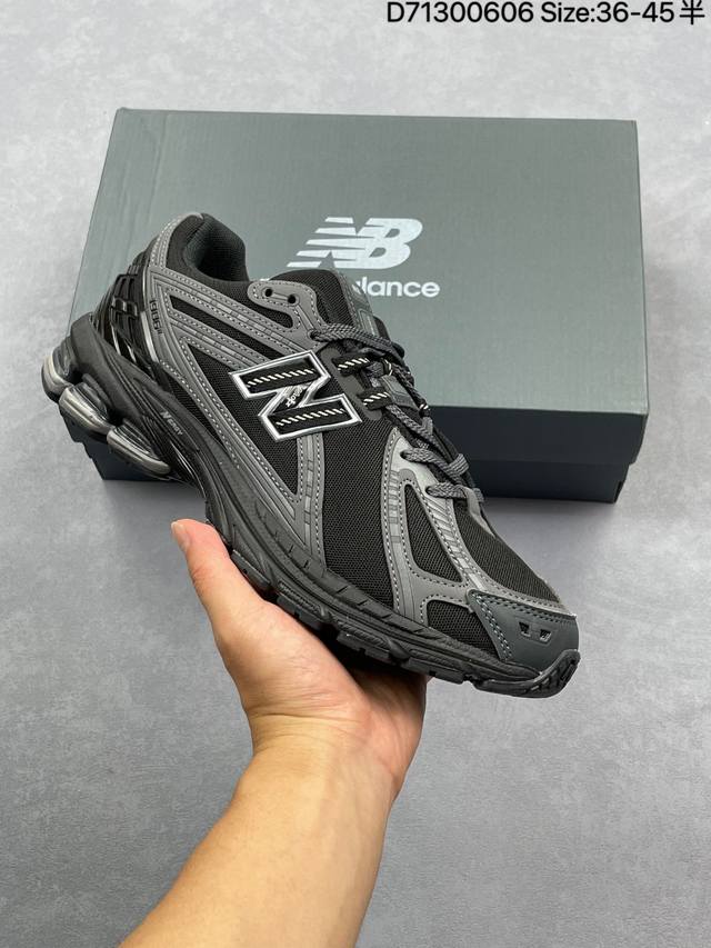 新百伦New Balance 1906系列复古老爹风休闲运动慢跑鞋 采用轻质牛剖革拼接透气网眼衬垫织物鞋面材质 T-Beam大底提供足步弓支撑，保持步态稳定 后