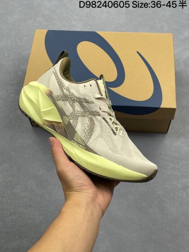 公司级Asics Novablast 5轻量跑鞋 低帮轻量透气缓震休闲运动跑步鞋 Novablast 5 鞋款秉承 Asics 设计理念 尊重日本的“改善”、持