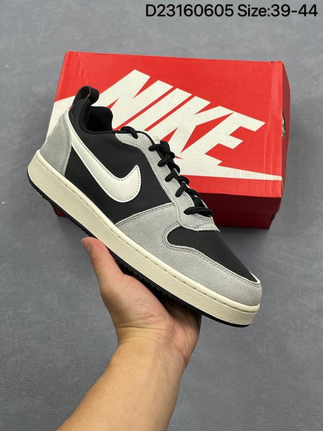 耐克Nike Court Borough Low 低帮百搭透气休闲运动板鞋。兼顾舒适脚感和出众风范，演绎匠心之作。结构性的支撑贴合感结合复古篮球设计，塑就场外全
